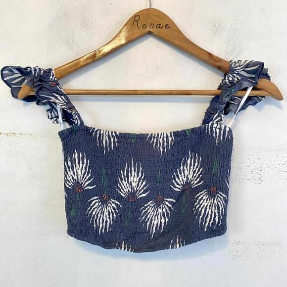LULUS grey shirred floral crop top sz XS - Picture 4 of 5